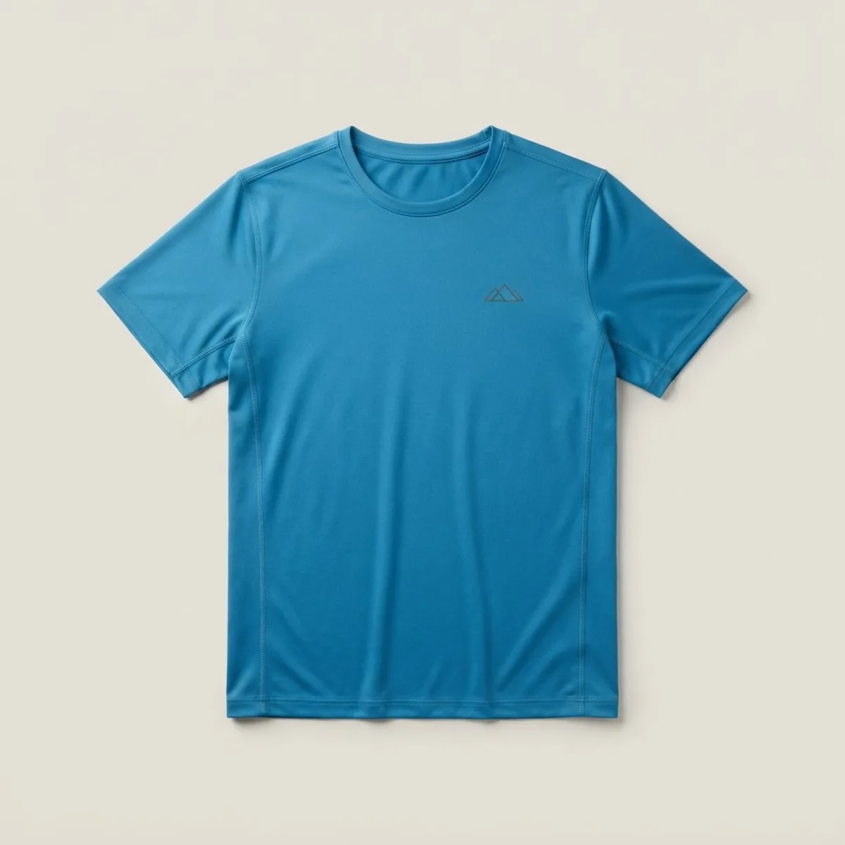 Camiseta técnica Haitzarte Dry, color azul lago, extendida en plano